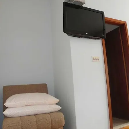 Apartment In With Sea View, Balcony, Air Conditioning, Wi-fi Duce