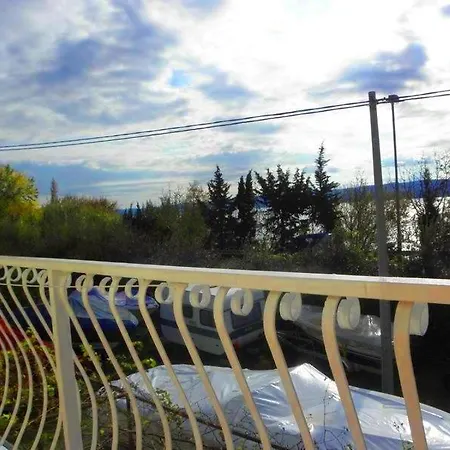 In With Sea View, Balcony, Air Conditioning, Wi-fi Apartment Duce