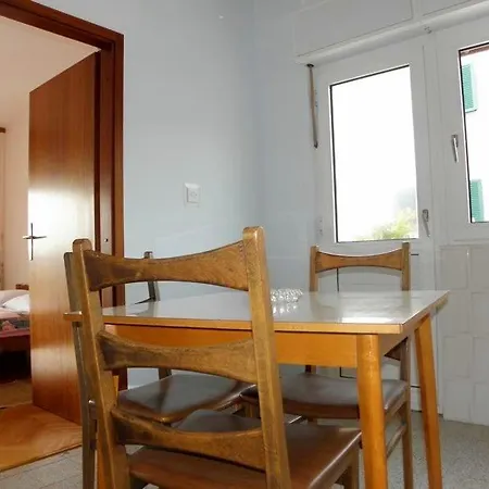 Apartment In With Sea View, Balcony, Air Conditioning, Wi-fi *